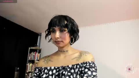 Snapshot of _saraaparker_ chatting on February 13, 9:00 pm Sarita online show from February 13, 9:00 pm