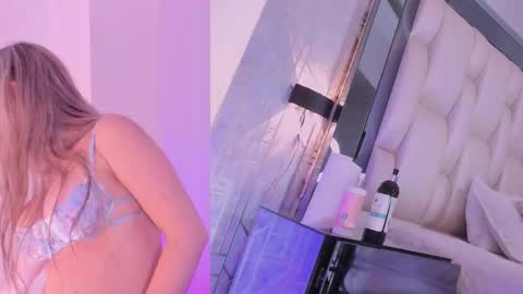 Sara online show from October 29, 11:23 am