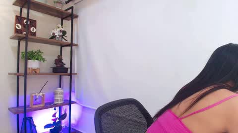 Sassy Girl online show from April 8, 7:14 pm