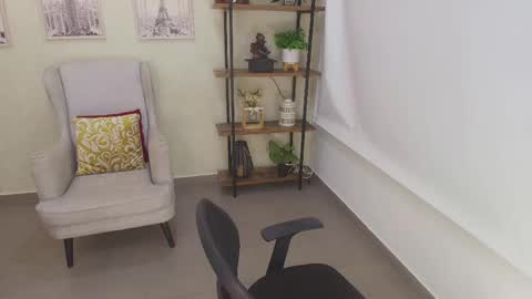 Sassy Girl online show from April 18, 11:14 am