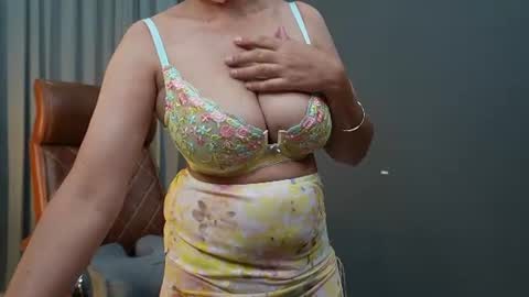Snapshot of _savy_ chatting on June 27, 7:46 am Savreen online show from June 27, 7:46 am