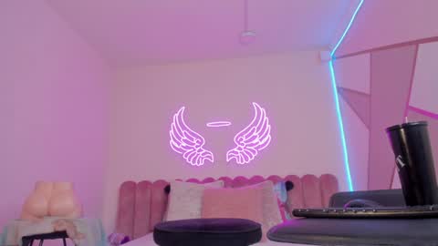 Snapshot of _scarletmoore chatting on January 9, 2:07 pm Scarlett online show from January 9, 2:07 pm