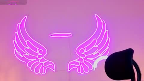 Snapshot of _scarletmoore chatting on October 4, 10:46 am Scarlett online show from October 4, 10:46 am