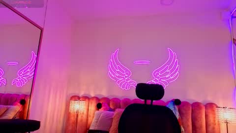 Snapshot of _scarletmoore chatting on October 15, 12:05 pm Scarlett online show from October 15, 12:05 pm