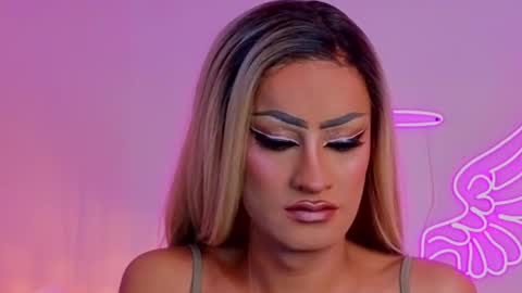 Snapshot of _scarletmoore chatting on October 22, 7:41 am Scarlett online show from October 22, 7:41 am