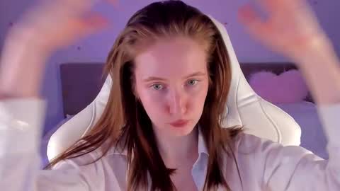 _secretelly_ online show from November 21, 11:20 am