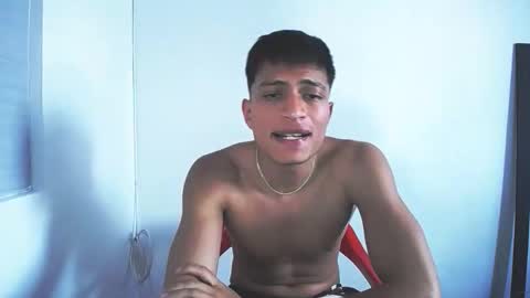 Juan Pablo-independent model online show from December 22, 9:12 pm