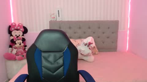 Snapshot of _sexyredhead_ chatting on March 4, 12:12 pm KATA online show from March 4, 12:12 pm