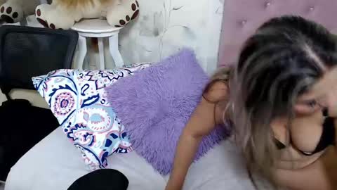 Snapshot of _sexyredhead_ chatting on March 7, 9:48 pm KATA online show from March 7, 9:48 pm