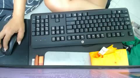 Snapshot of _sexyredhead_ chatting on October 7, 12:35 pm KATA online show from October 7, 12:35 pm