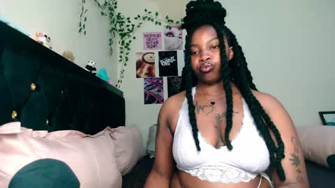 _sexysquirter online show from April 19, 6:10 pm