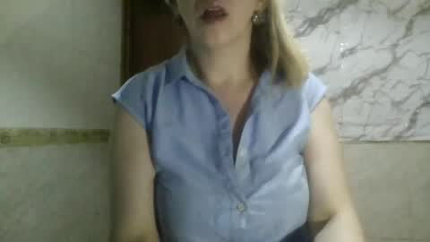 Snapshot of _sexyxsveta_ chatting on June 26, 8:35 pm SexyXSveta online show from June 26, 8:35 pm