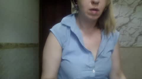 Snapshot of _sexyxsveta_ chatting on July 1, 6:37 am SexyXSveta online show from July 1, 6:37 am