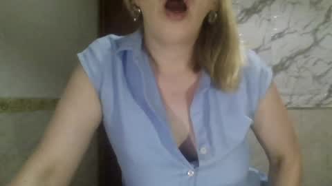 Snapshot of _sexyxsveta_ chatting on July 23, 3:37 am SexyXSveta online show from July 23, 3:37 am