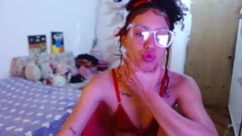 Snapshot of _shanellxxx chatting on March 28, 5:45 pm _shanellxxx online show from March 28, 5:45 pm