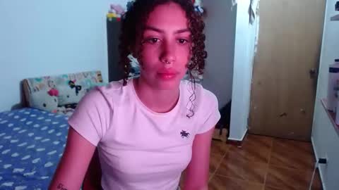 Snapshot of _shanellxxx chatting on May 15, 2:40 am _shanellxxx online show from May 15, 2:40 am