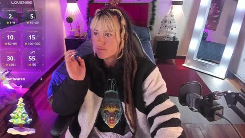 _sharlotte777 online show from January 3, 1:25 pm