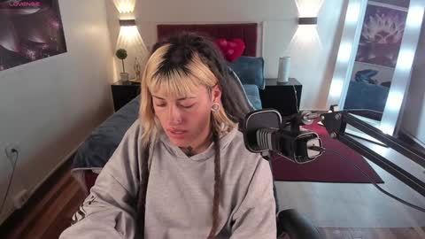 _sharlotte777 online show from January 25, 2:03 pm