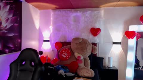 _sharlotte777 online show from February 18, 7:19 pm