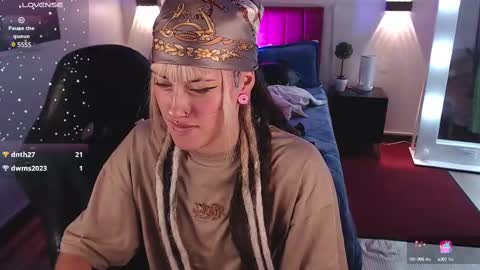 _sharlotte777 online show from March 7, 2:56 pm