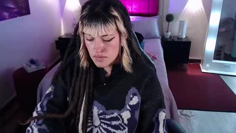 _sharlotte777 online show from March 12, 5:38 pm