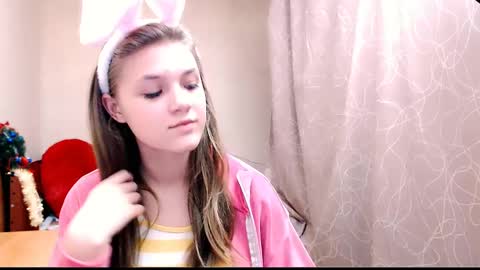 Snapshot of _shy_bunny__ chatting on January 14, 6:17 pm Mari online show from January 14, 6:17 pm