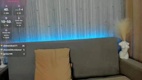 Snapshot of _smetanka_ chatting on February 11, 8:42 pm _smetanka_ online show from February 11, 8:42 pm