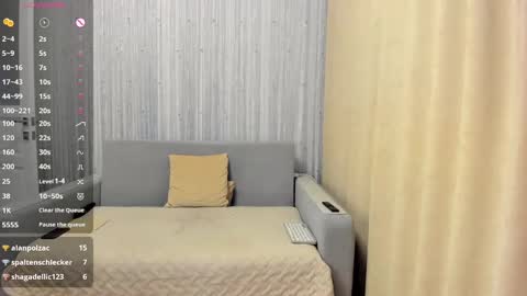 Snapshot of _smetanka_ chatting on March 10, 8:34 pm _smetanka_ online show from March 10, 8:34 pm