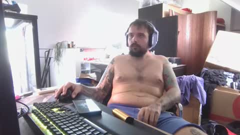 _smiley_bear27 online show from December 14, 12:16 am