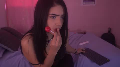 Snake eyes online show from April 25, 9:12 pm