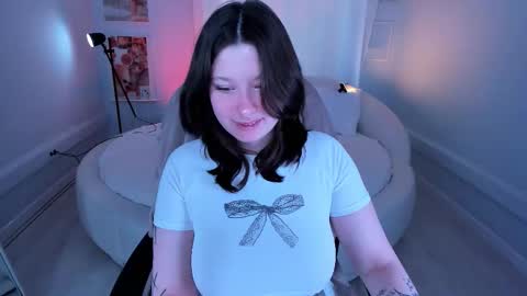 Sofi  Follow me  online show from February 24, 8:45 am