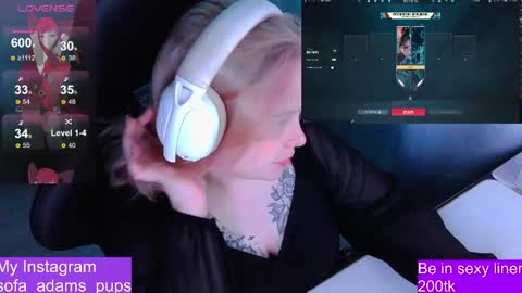 Snapshot of _sofia_adam_ chatting on May 18, 7:03 am pups online show from May 18, 7:03 am