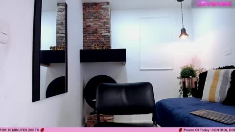 Snapshot of _sofia_cruz chatting on March 2, 11:29 am    640  200   online show from March 2, 11:29 am