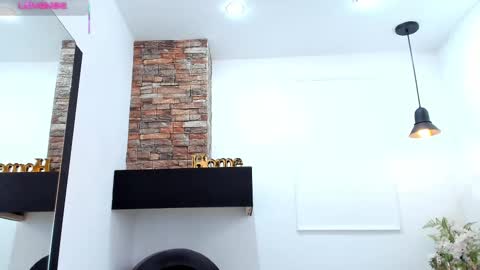 Snapshot of _sofia_cruz chatting on September 20, 7:26 pm    640  200   online show from September 20, 7:26 pm