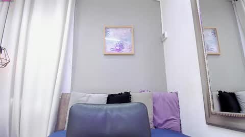 Snapshot of _sofia_cruz chatting on September 27, 7:19 pm    640  200   online show from September 27, 7:19 pm