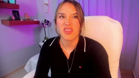 Sophie  online show from April 20, 8:32 pm