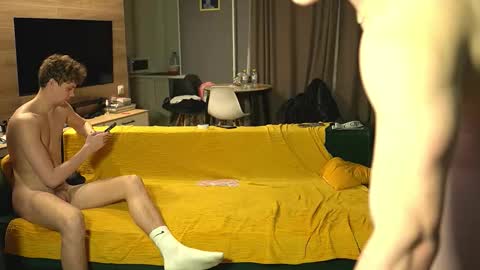 OLIVERpvt is open online show from December 20, 3:08 pm