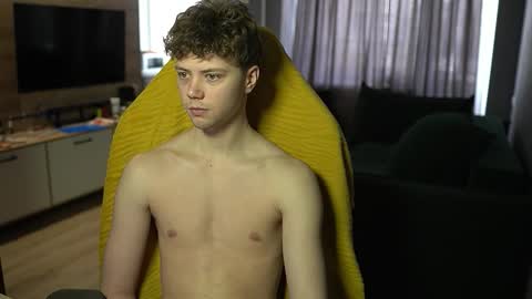 OLIVERpvt is open online show from March 14, 8:09 am