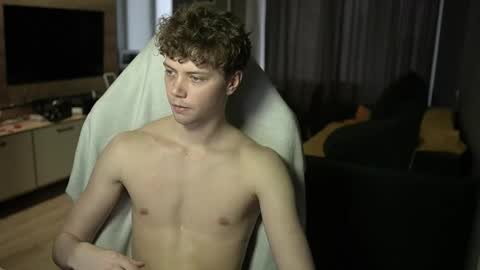 OLIVERpvt is open online show from April 6, 1:12 pm