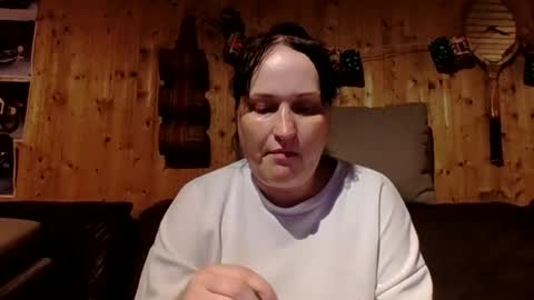 Snapshot of _squirty_pussyyy_ chatting on June 27, 1:39 pm Melisa online show from June 27, 1:39 pm