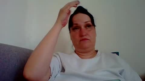 Snapshot of _squirty_pussyyy_ chatting on July 17, 5:47 am Melisa online show from July 17, 5:47 am