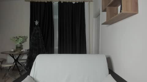 Snapshot of _stager_ chatting on December 18, 3:37 am MARKPVT IS OPEN online show from December 18, 3:37 am