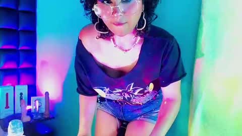 Kuromi online show from December 19, 8:02 am