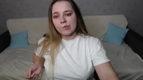 Snapshot of _sweet_lana_ chatting on December 3, 10:28 am Lana online show from December 3, 10:28 am