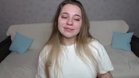 Snapshot of _sweet_lana_ chatting on December 14, 9:18 am Lana online show from December 14, 9:18 am