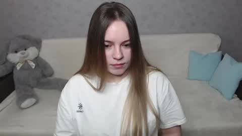 Snapshot of _sweet_lana_ chatting on February 8, 6:43 am Lana online show from February 8, 6:43 am