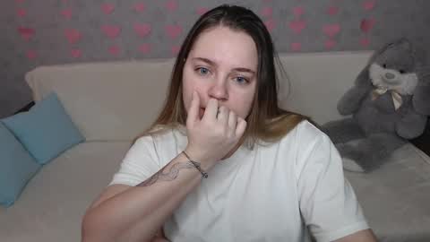 Snapshot of _sweet_lana_ chatting on February 17, 7:04 am Lana online show from February 17, 7:04 am