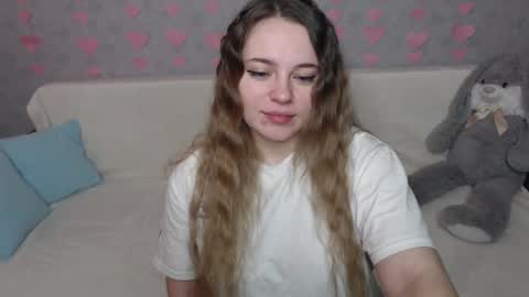 Snapshot of _sweet_lana_ chatting on February 18, 7:10 am Lana online show from February 18, 7:10 am