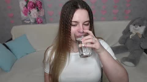 Snapshot of _sweet_lana_ chatting on February 22, 11:02 am Lana online show from February 22, 11:02 am