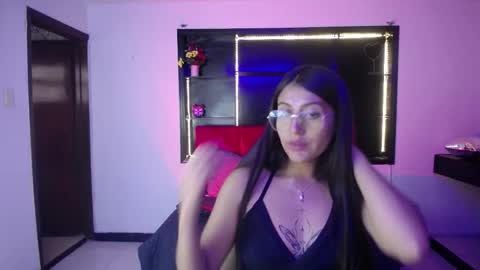 _sweet_lia_ online show from March 25, 8:37 pm